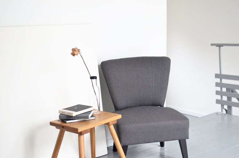 Simple Steps to Create a Cozy and Inviting Reading Nook at Home
